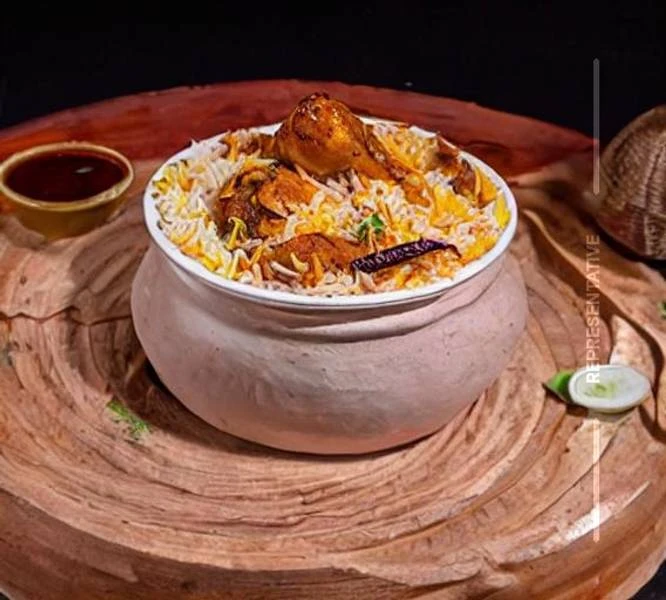 CHICKEN MOGALAI BIRYANI